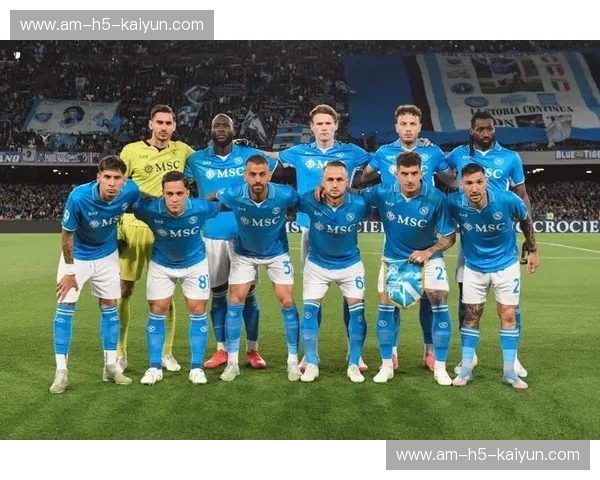 碧波与烈焰的交锋：热那亚与那不勒斯的绿茵史诗